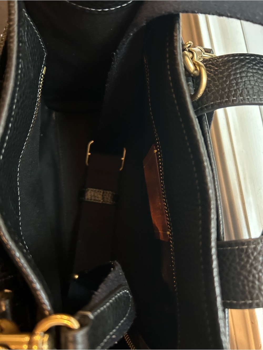 Coach Cargo 26 CAM66
New York Black Pebbled Leather Tote - Picture 2 of 11